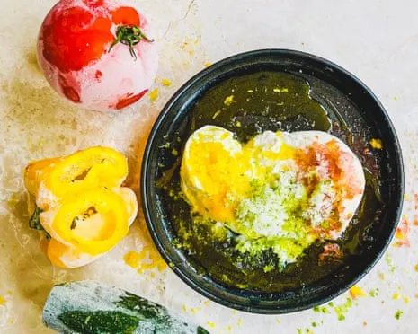 Methods for Turn Leftover Fruit and Veg into a Chilled Garnish – Guide